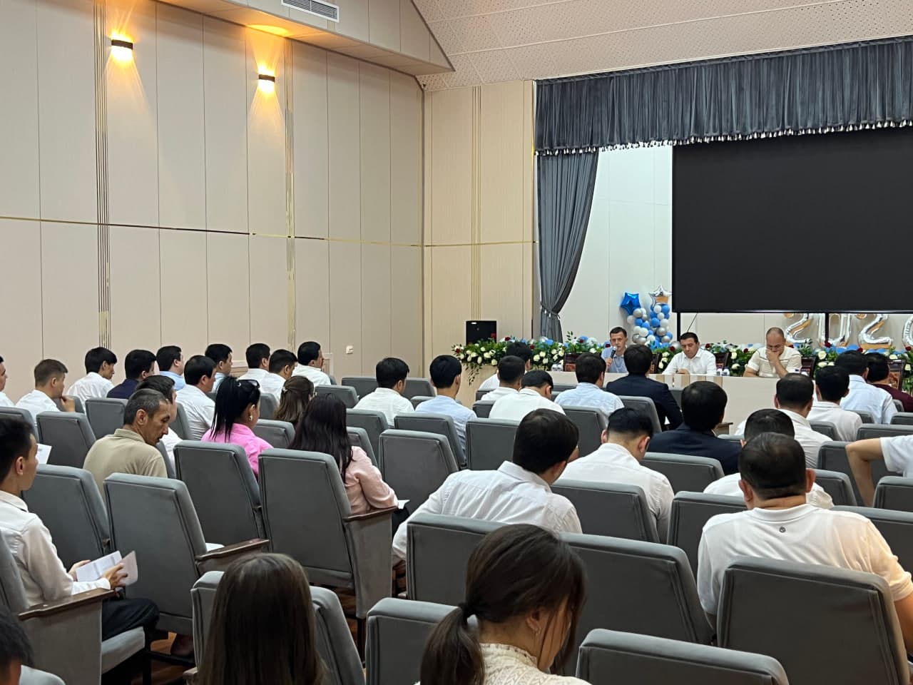 Mirobodda banklar va mahallalar hamkorligini kuchaytirish bo‘yicha ustuvor vazifalar muhokama qilindi