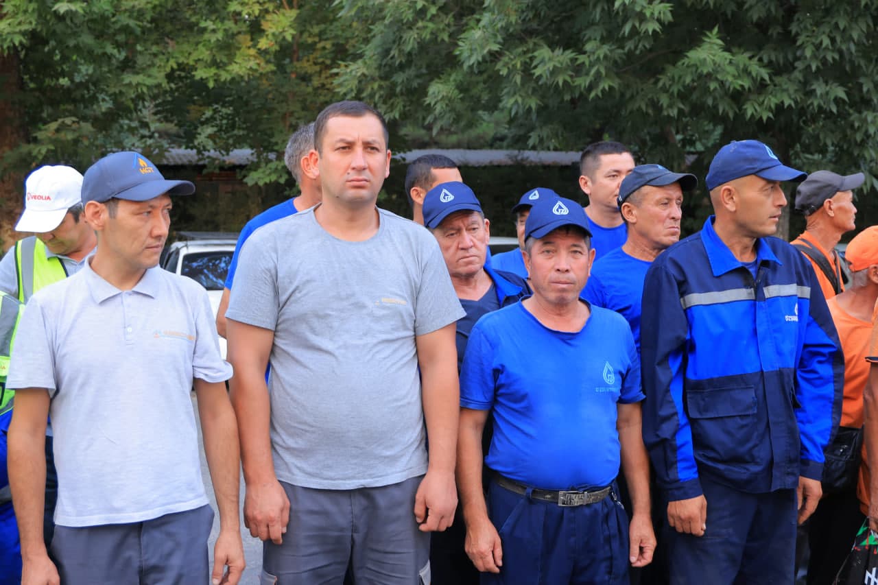 “Furqat” va “Fitrat” mahallalarida obodonlashtirish ishlari yuzasidan saf yig‘ini o‘tkazildi