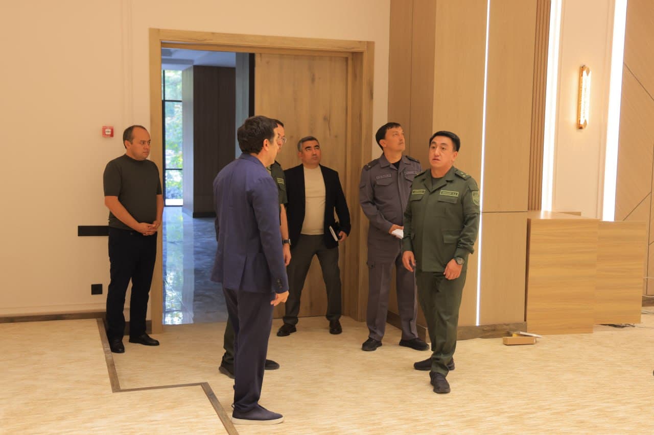Tumanda aholi bandligi va kambag‘allikni qisqartirish masalalari o‘rganildi