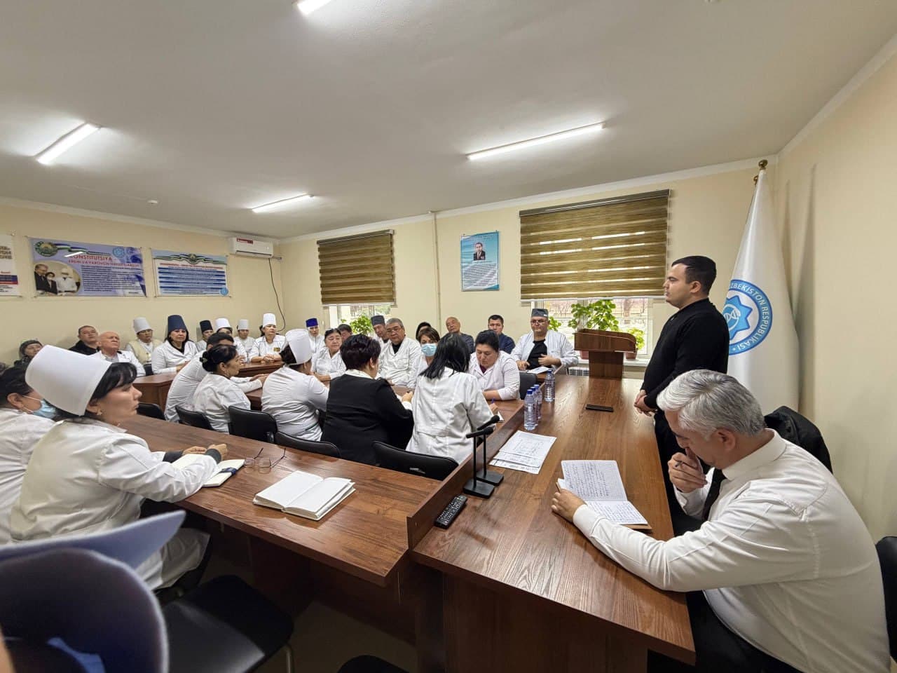 Ohangaron shahar hokimi o‘rinbosari Bobur Adizov ishtirokida Ohangaron shahar tibbiyot birlashmasida korrupsiyaga qarshi kurashish masalalariga bag‘ishlangan yig‘ilish o‘tkazdi