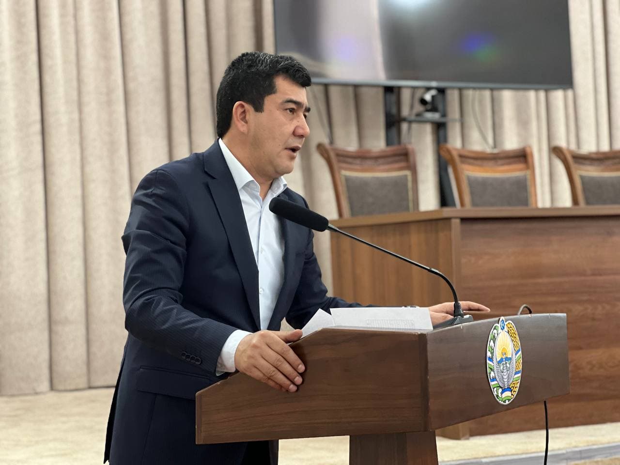 Bugun shahar hokimi Sadriddin Shoqosimov tomonidan tashkilot rahbarlari hamda mahalla “yettiligi” a’zolari ishtirokida yig‘ilish o‘tkazdi