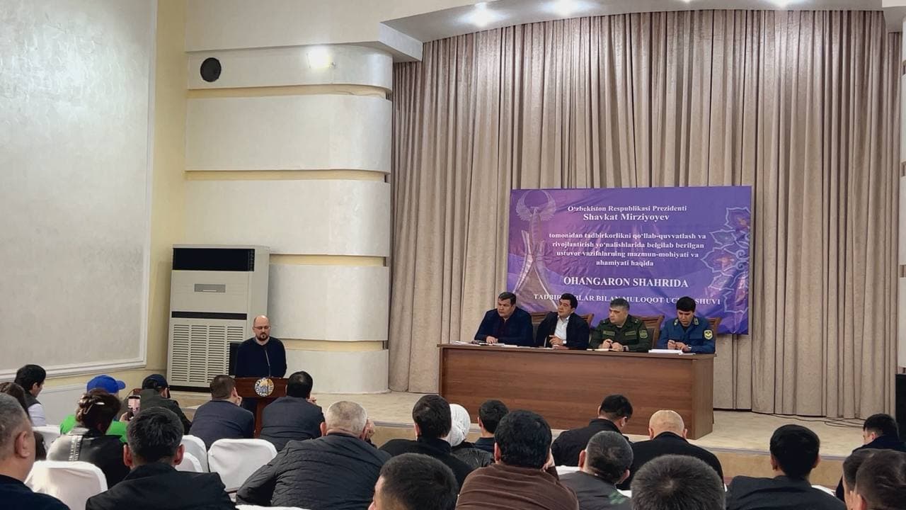 Tadbirkorlar bilan ochiq muloqot tashkil etildi