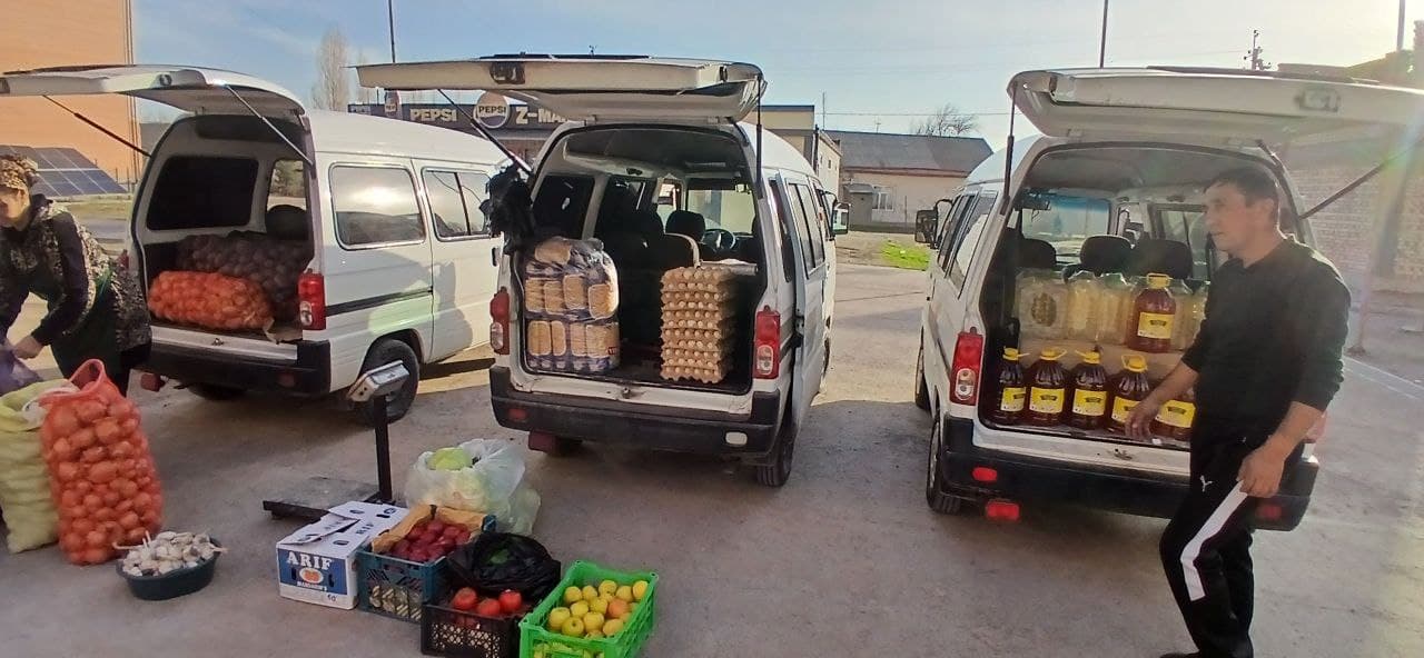 Muborak Ramazon oyi munosabati bilan Ohangaron shahrining “No‘g‘oyqo‘rg‘on” mahallasida qishloq xo‘jaligi va oziq-ovqat mahsulotlari savdo yarmarkasi etildi