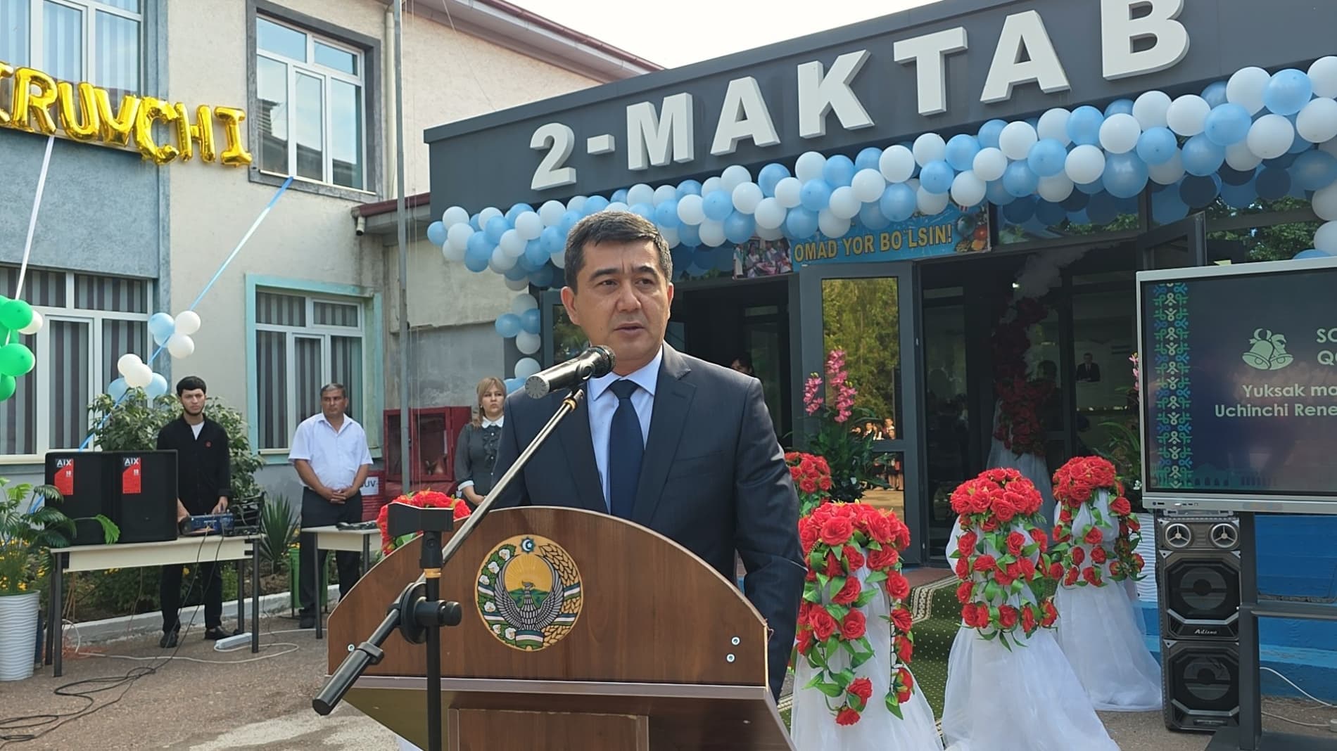 Shahar hokimi Sadriddin Shoqosimov shahrimizdagi barcha umumta’lim maktablarining bitiruvchi o‘quvchi-yoshlariga “So‘nggi qo‘ng‘iroq” munosabati bilan bayram tabrigini yo‘lladi.
