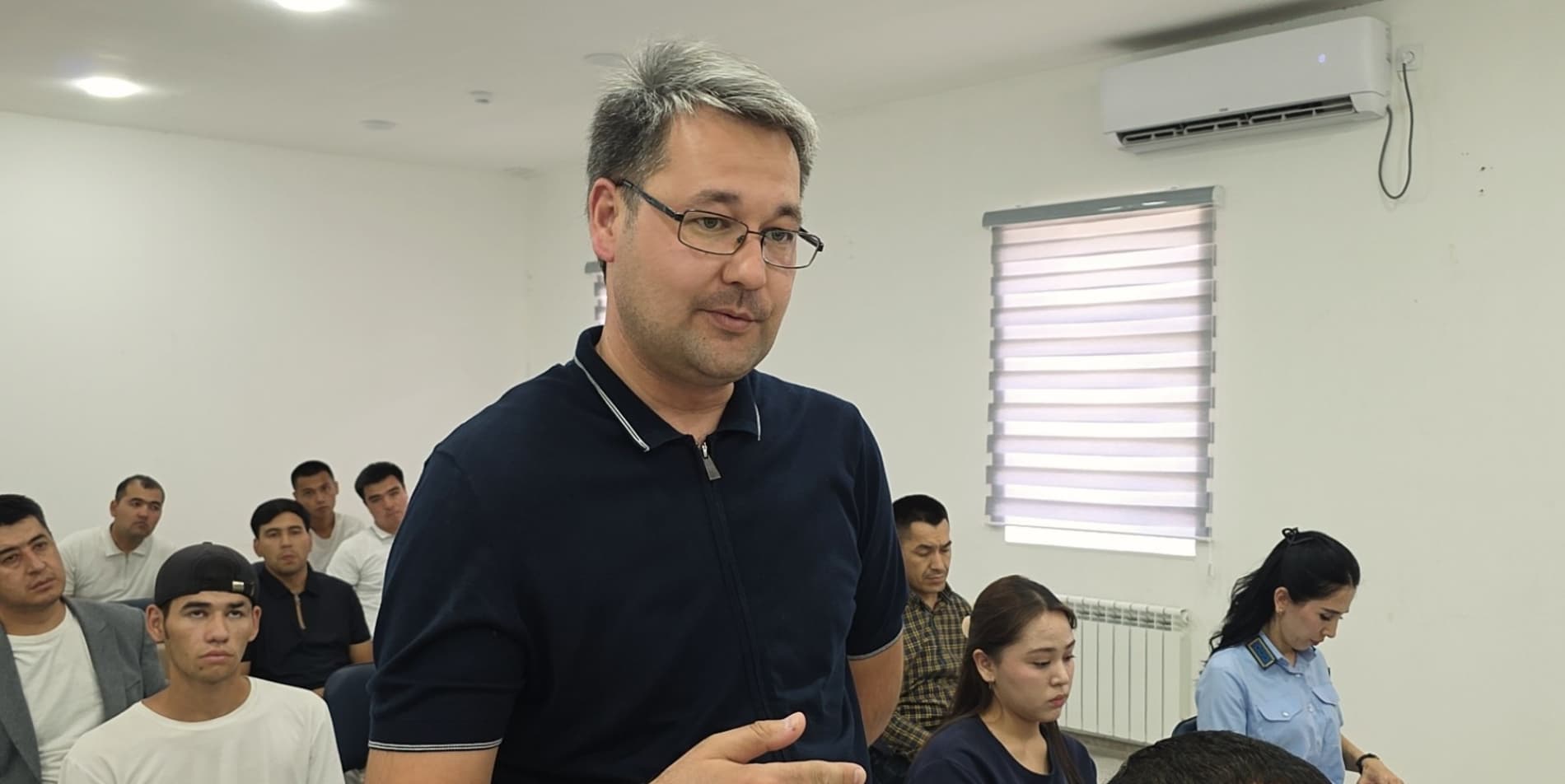 “Rahbar va yoshlar” uchrashuvi — amaliy yechimlarga qaratilgan muloqot
