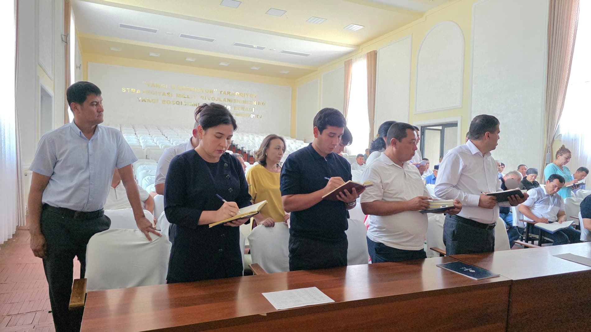 Bugun Ohangaron shahrida shahar hokimi Sadriddin Shoqosimov tomonidan "Hokimlik soati" yig'ilishi bo'lib o'tdi