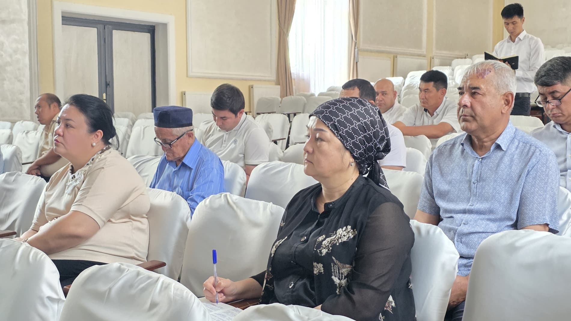 Bugun Ohangaron shahrida shahar hokimi Sadriddin Shoqosimov tomonidan "Hokimlik soati" yig'ilishi bo'lib o'tdi