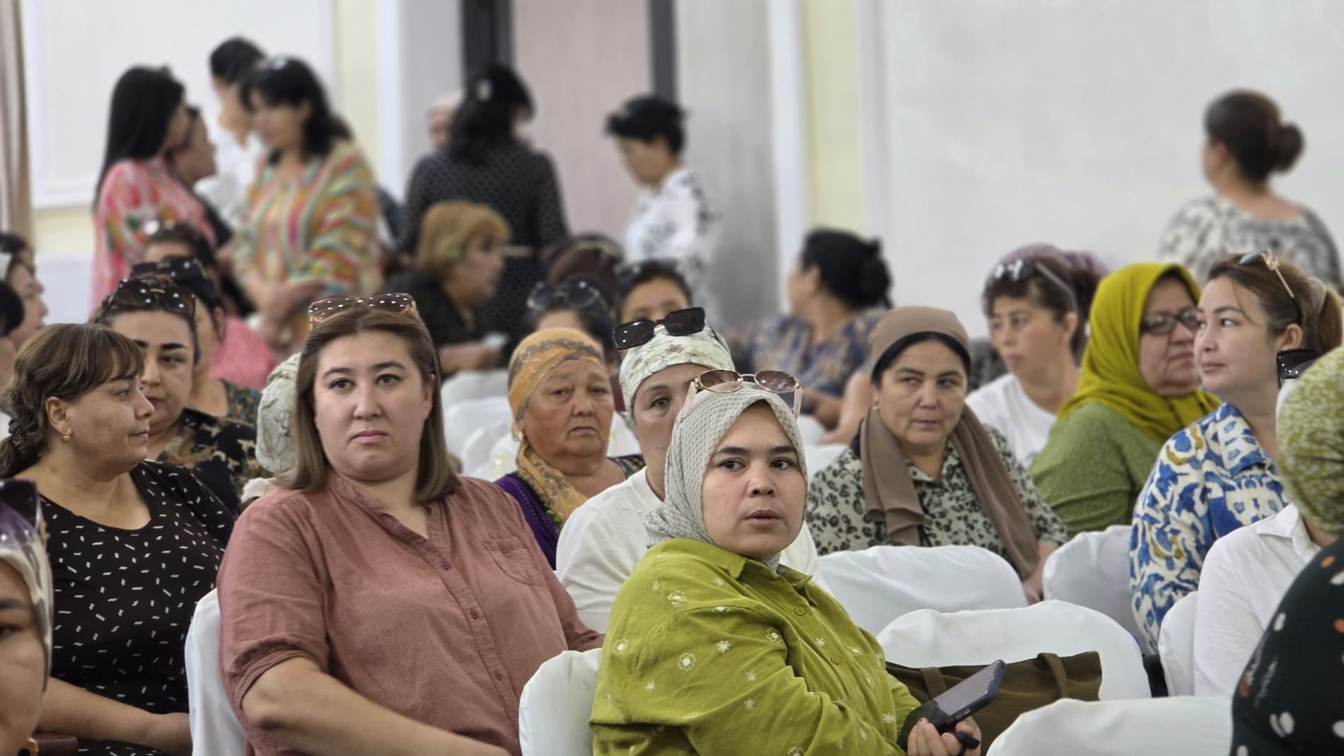 Xotin-qizlar Bo‘stonliq tumanida joylashgan “Levingstone” dam olish maskaniga 2 kunlik dam olish hamda seminar-treninglarda ishtirok etish uchun jo‘nab ketdilar.