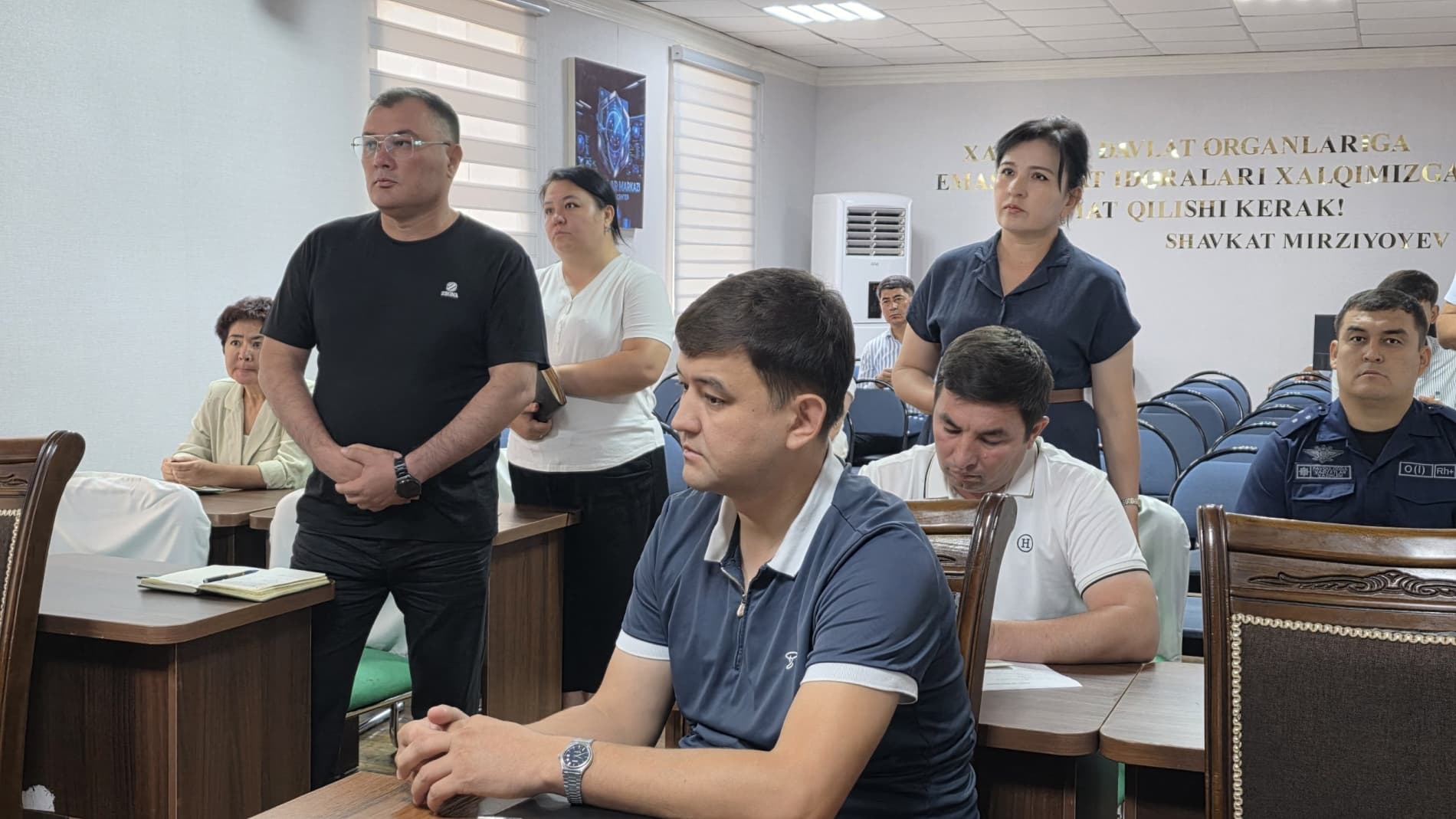 Shahar hokimi Sadriddin Shoqosimov boshchiligida korxona va tashkilotlar rahbarlari ishtirokida yig‘ilish bo‘lib o‘tdi