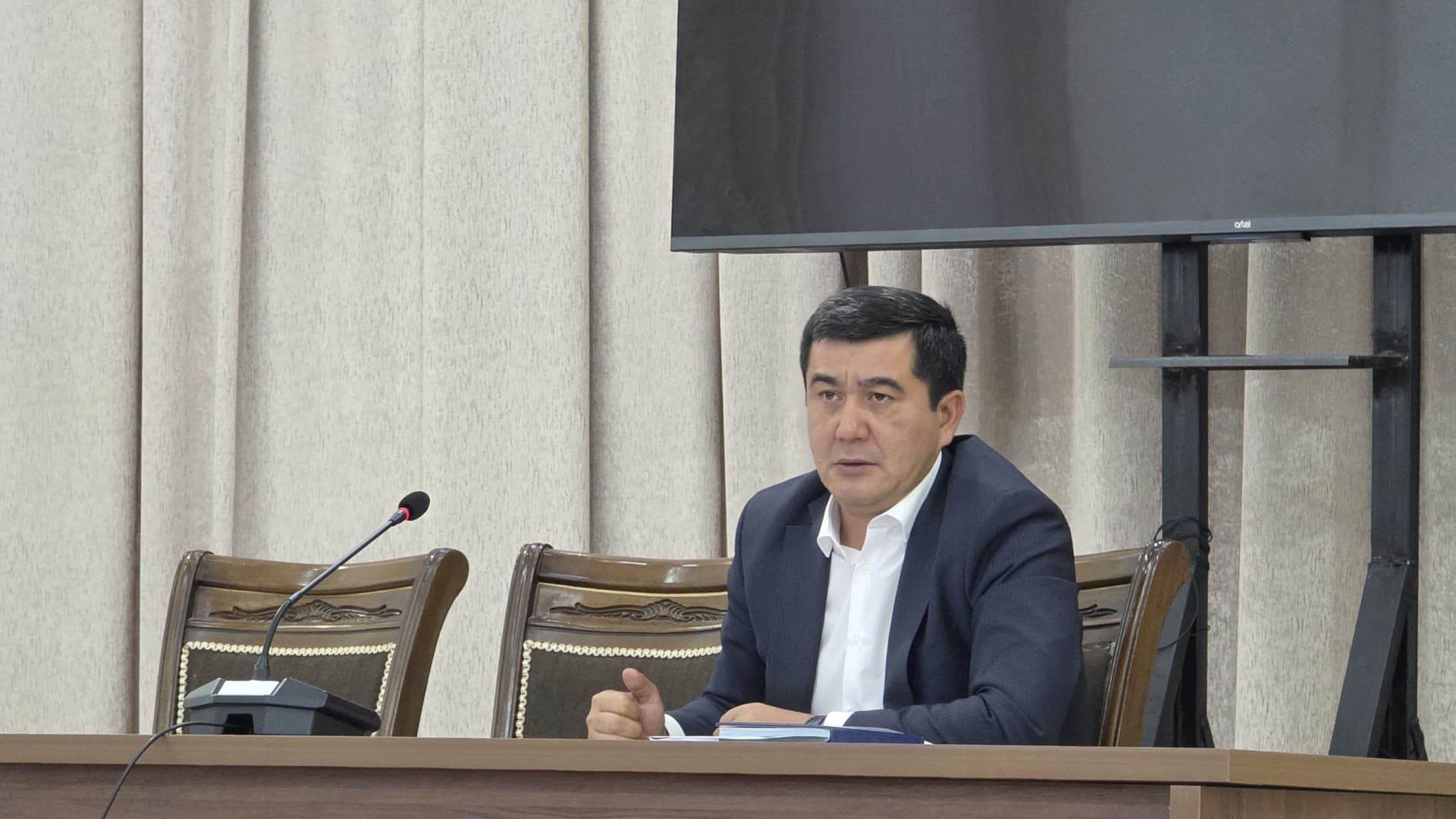 MUAMMOLAR, VAZIFALAR VA IJRO: SHAHAR HOKIMI TANQIDIY YIG‘ILISH O‘TKAZDI