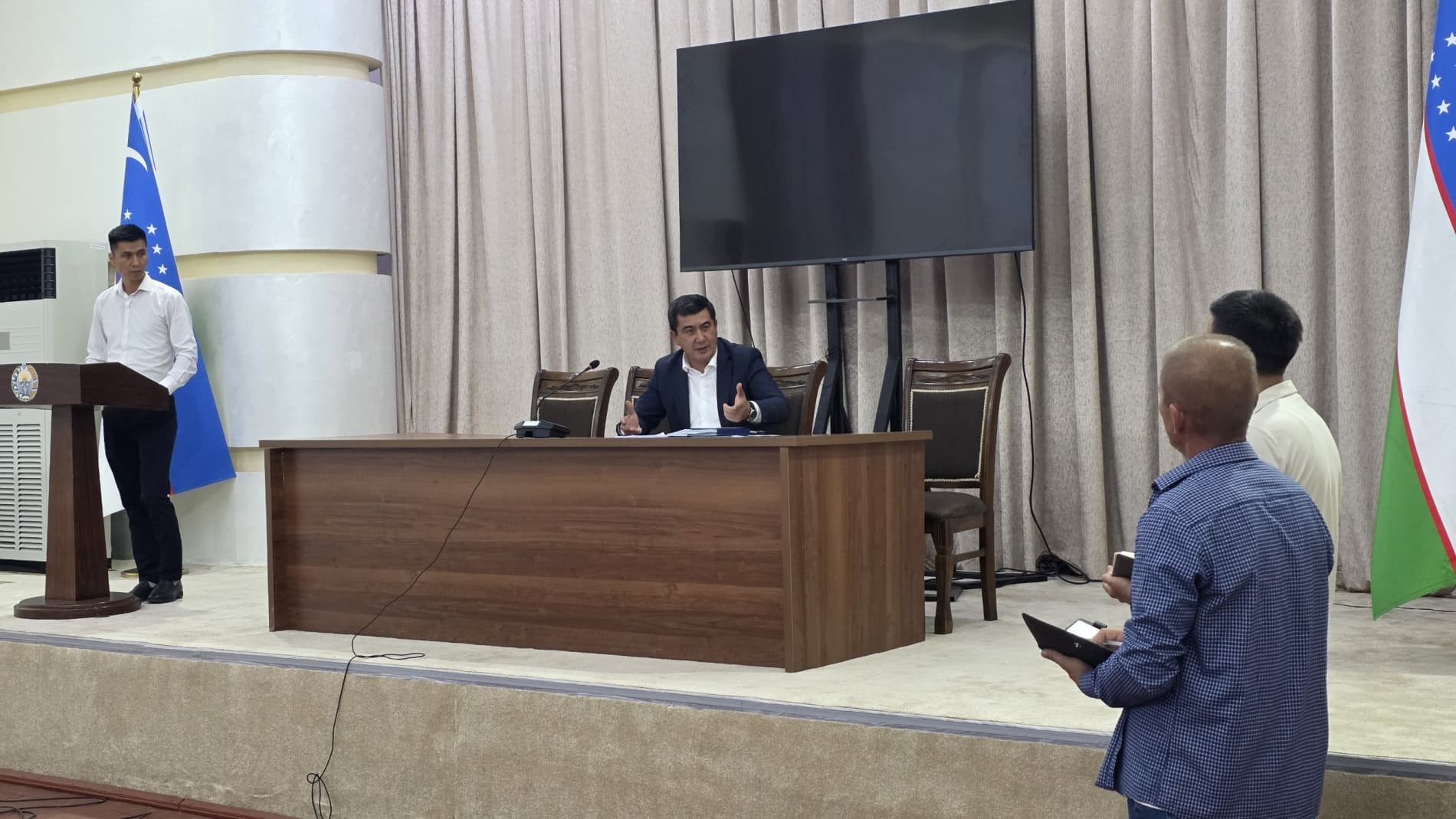 MUAMMOLAR, VAZIFALAR VA IJRO: SHAHAR HOKIMI TANQIDIY YIG‘ILISH O‘TKAZDI