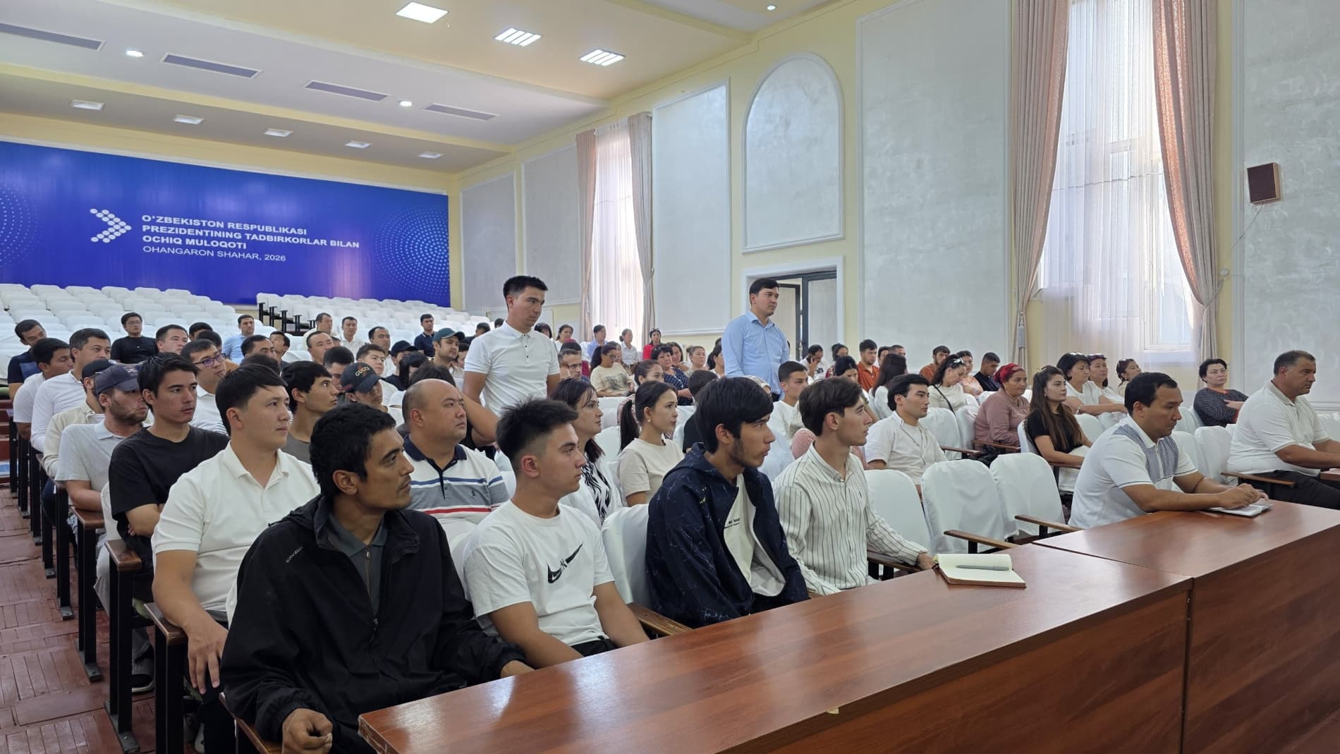Shahar hokimi Sadriddin Shoqosimov shahrimizdagi vaqtincha ishsiz va bandligi ta’minlanmagan yoshlar bilan uchrashuv o‘tkazdi