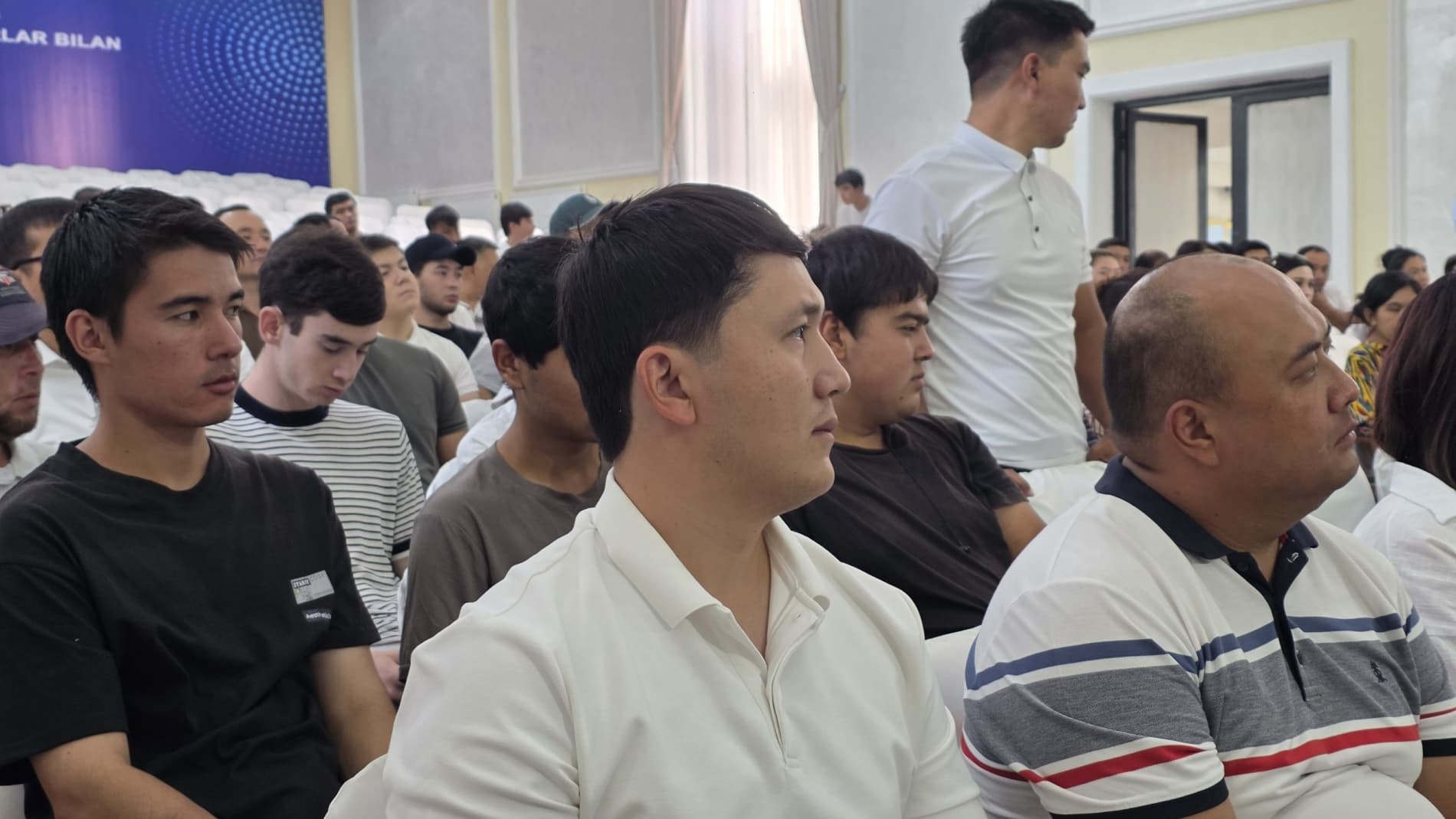 Shahar hokimi Sadriddin Shoqosimov shahrimizdagi vaqtincha ishsiz va bandligi ta’minlanmagan yoshlar bilan uchrashuv o‘tkazdi