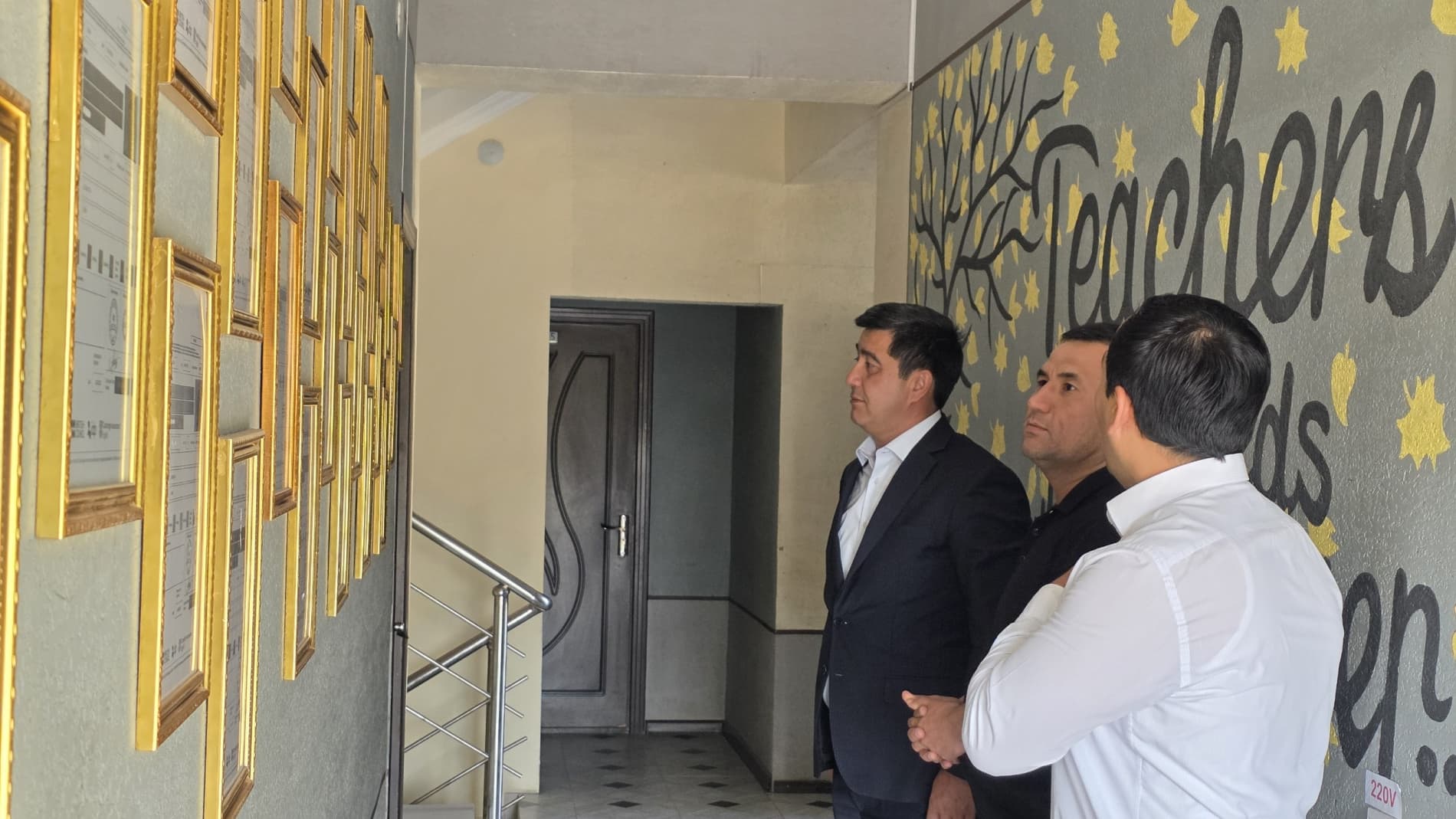 Bugun shahar hokimi Sadriddin Shoqosimov shahardagi o‘quv markazlari faoliyati bilan tanishdi.