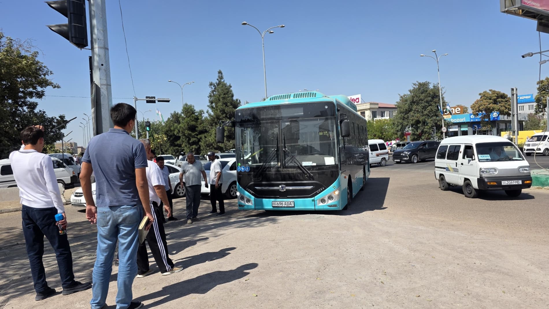 Shahrimizda yangi avtobus yo‘nalishlari va bekatlar holati amaliy o‘rganilmoqda
