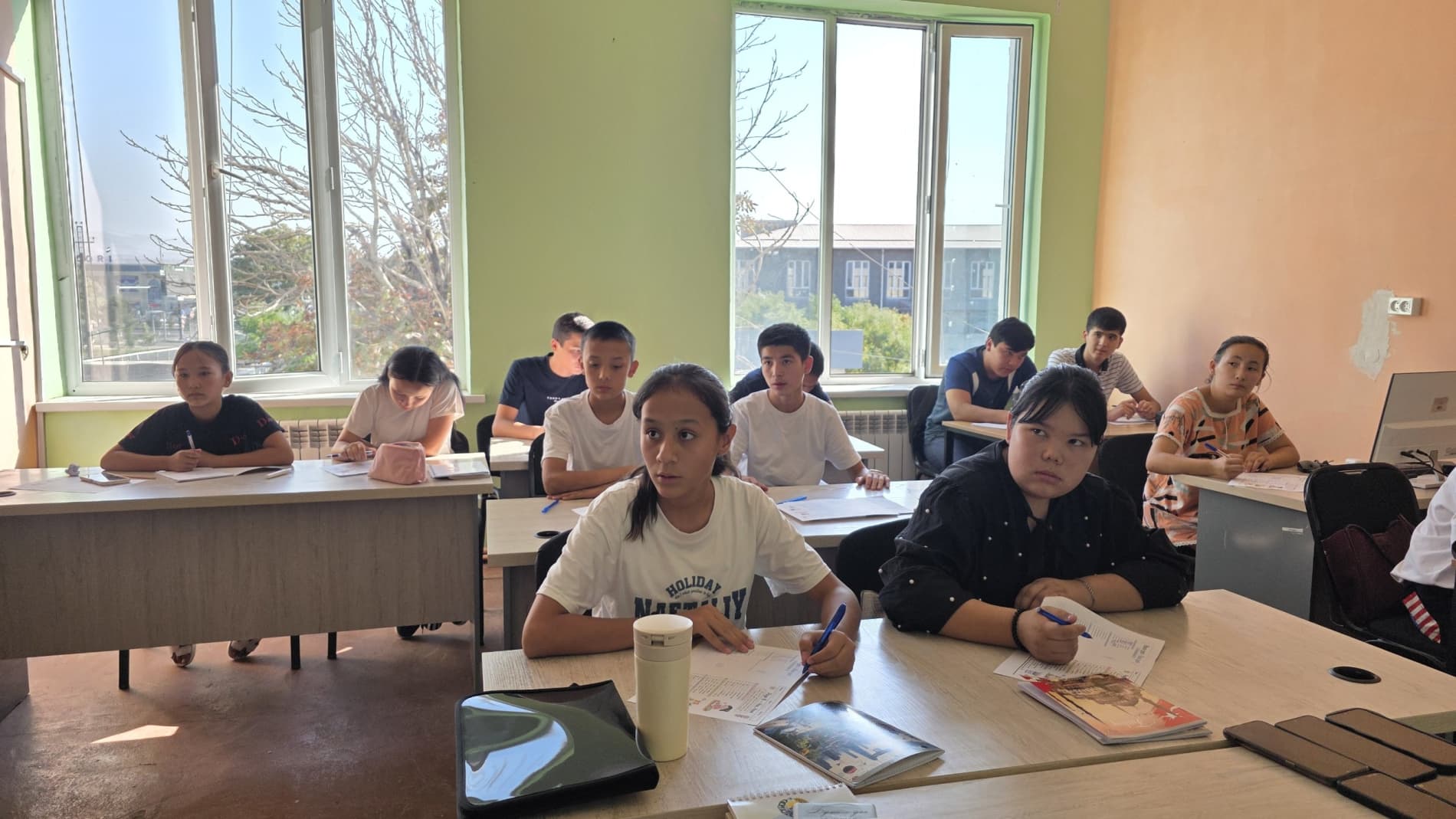 Bugun shahar hokimi Sadriddin Shoqosimov shahardagi o‘quv markazlari faoliyati bilan tanishdi.