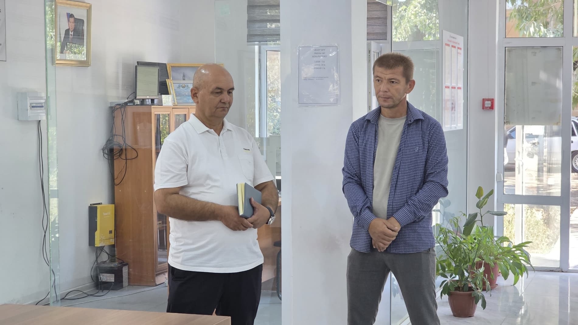 Shahar hokimi Sadriddin Shoqosimov "Baxt" mahallasida bo‘lib, mahalla "yettiligi", mas’ul rahbarlar hamda hududga xizmat ko‘rsatuvchi Boshqaruv servis kompaniyasi (BSK) vakillari ishtirokida muloqot o‘tkazdi.