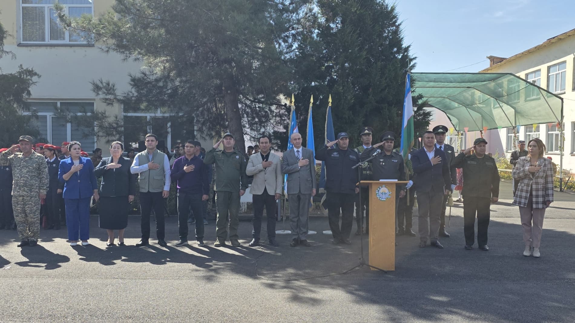 “Vatan tayanchi” harakati a’zolariga ko‘krak nishonlari topshirildi