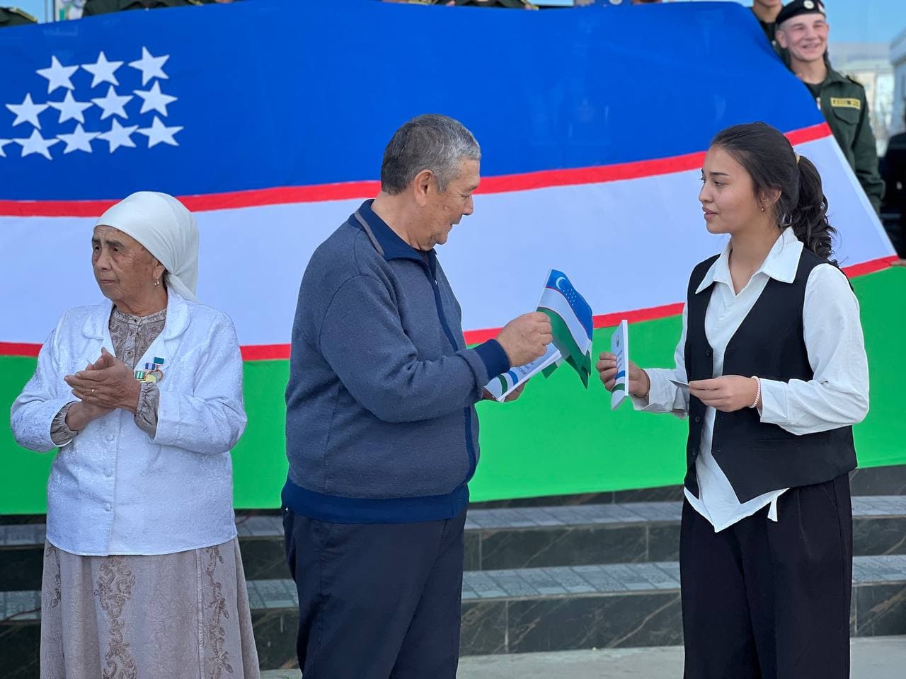 Bir vatan, bir el, bir bayroq!