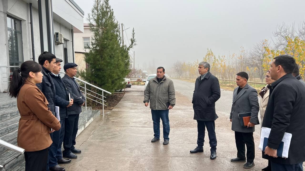 Bahromjon Norqobilov “Qoraxitoy” mahallasiga tashrif buyurib, mahalla “yettiligi” a’zolari bilan uchrashuv o‘tkazdi