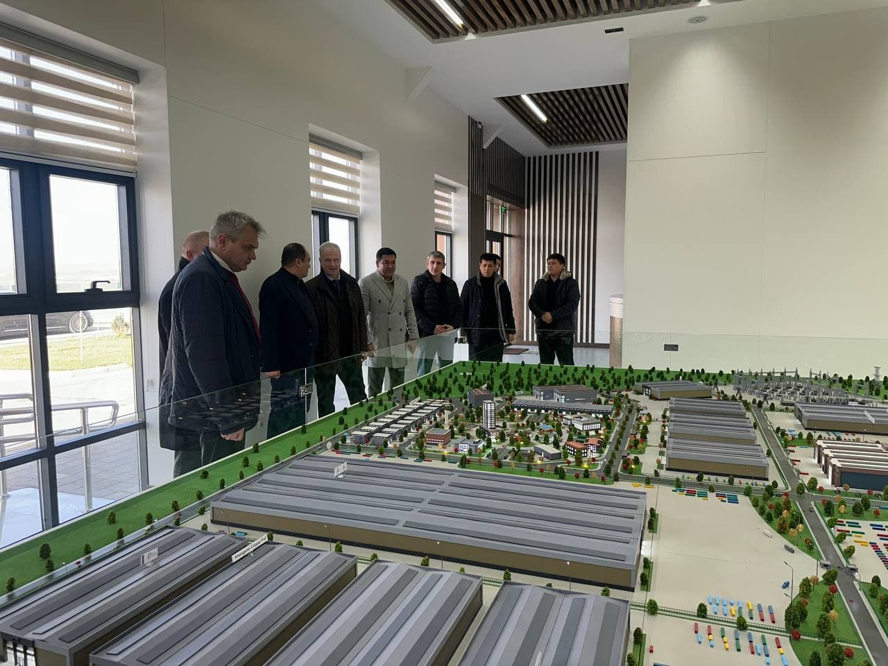 Belarus elchisi Ohangaron tumaniga tashrif buyurdi