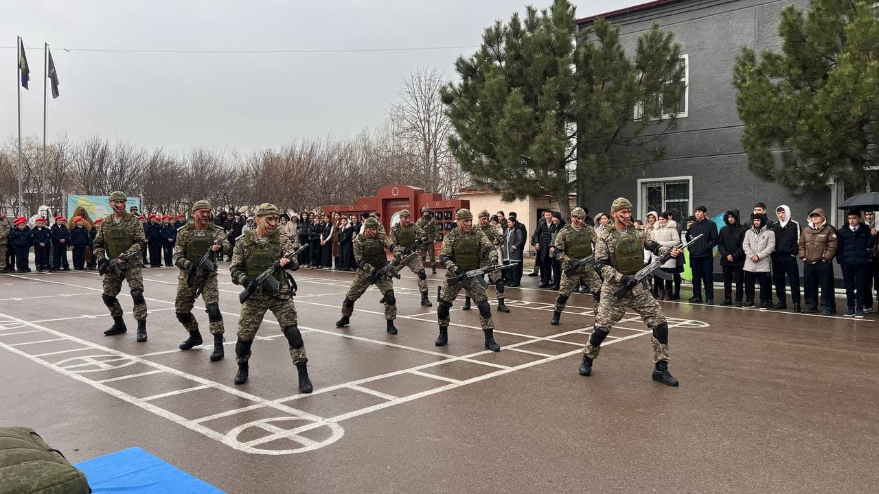 Ohangaron tumanida "Vatan himoyachilari kuni"ga bag‘ishlangan “Ochiq eshiklar kuni” tadbiri o‘tkazildi