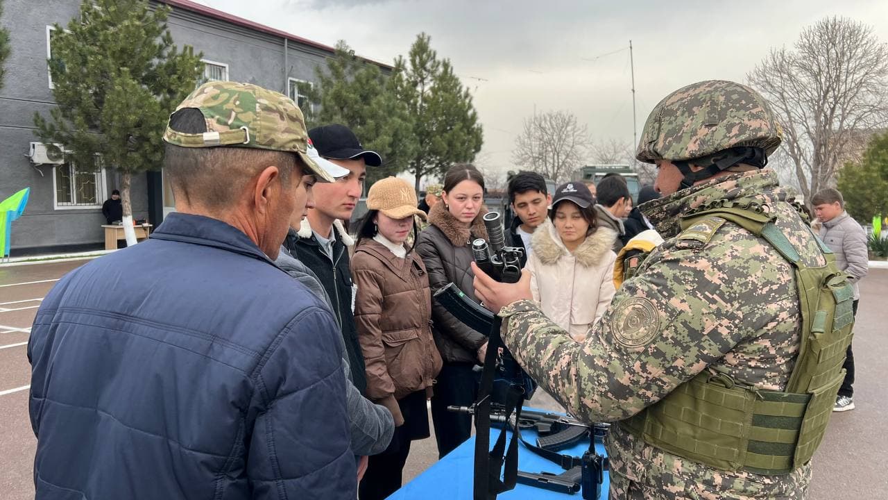 Ohangaron tumanida "Vatan himoyachilari kuni"ga bag‘ishlangan “Ochiq eshiklar kuni” tadbiri o‘tkazildi