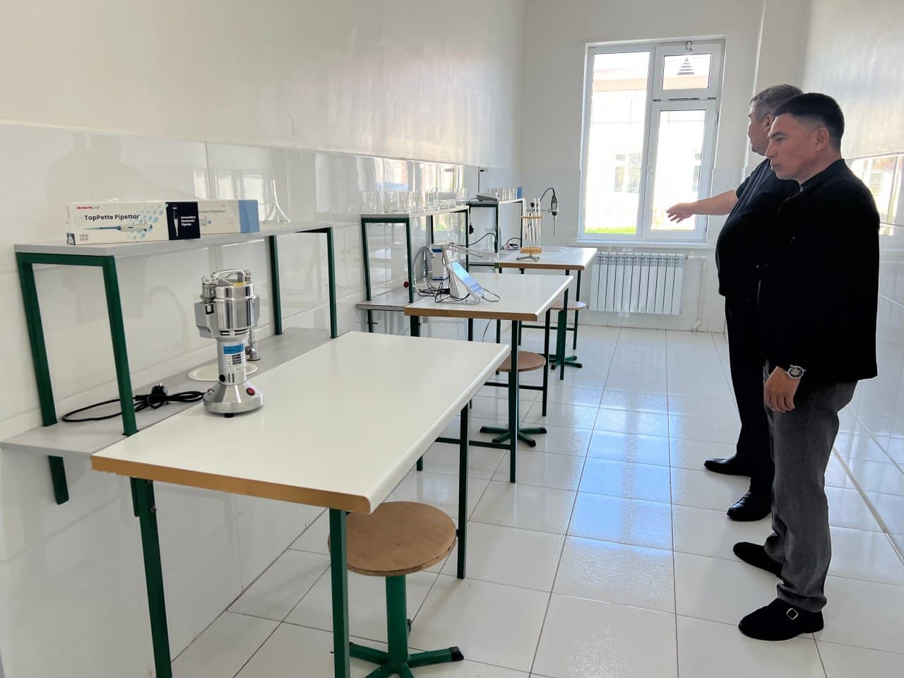 OHANGARON TUMANIDA ZAMONAVIY LABORATORIYA FAOLIYATI YO‘LGA QO‘YILADI