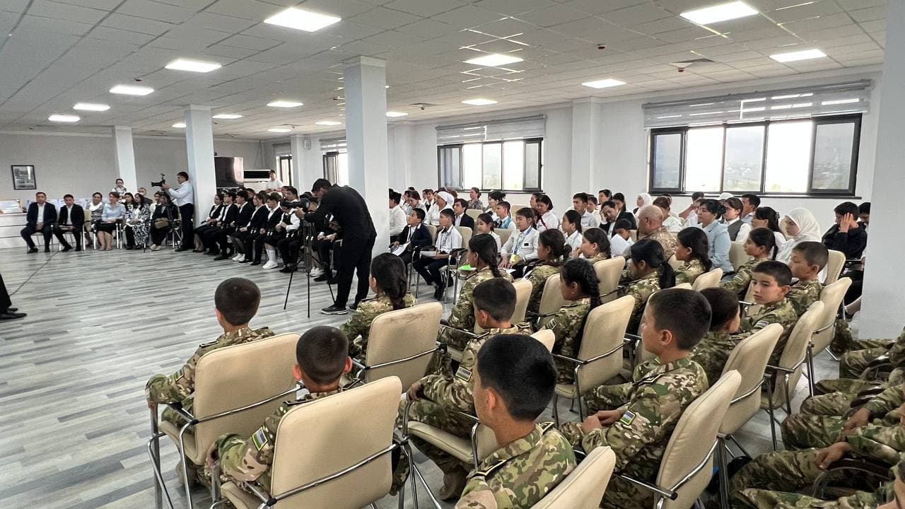 Bahrom Norqobilov tuman yoshlari bilan uchrashuv o‘tkazdi