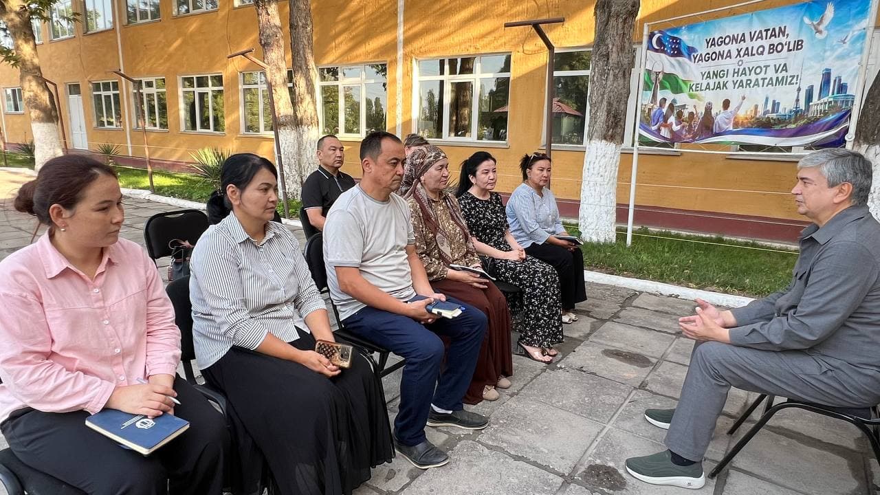 Ohangaron tumani hokimi Bahrom Norqobilov tayanch mahalla sifatida belgilangan “Nurobod” mahallasi yettiligi a’zolari bilan uchrashuv o‘tkazdi