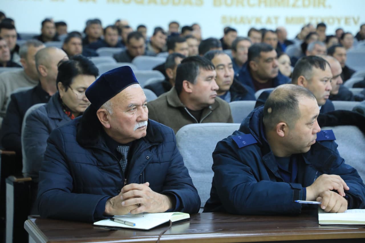 “Siyosiy-ma’rifat soati” — dolzarb masalalar muhokamasi