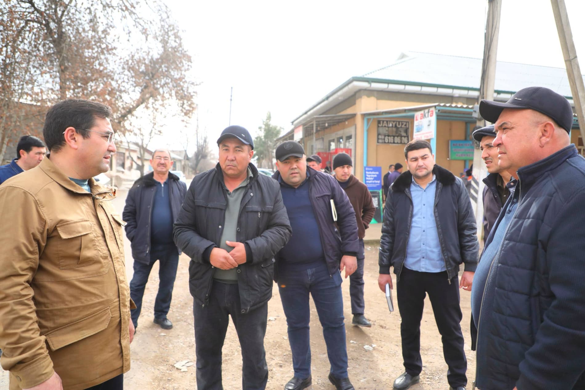 Fuqarolar murojaatlari markazda: “Parkent” mahallasida navbatdagi sayyor qabul o‘tkazildi