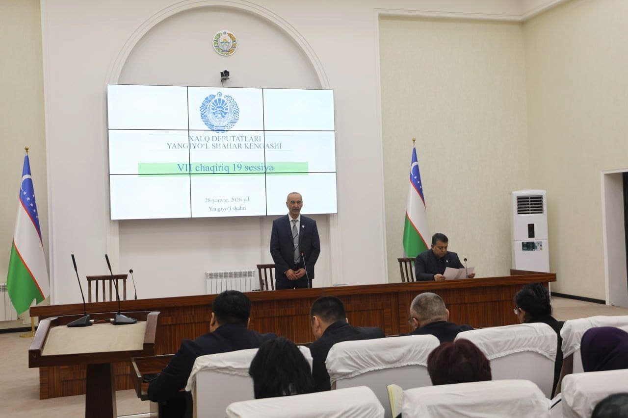 Yettinchi chaqiriq Xalq deputatlari Yangiyo‘l shahar Kengashining o‘n to‘qqizinchi sessiyasi bo‘lib o‘tdi