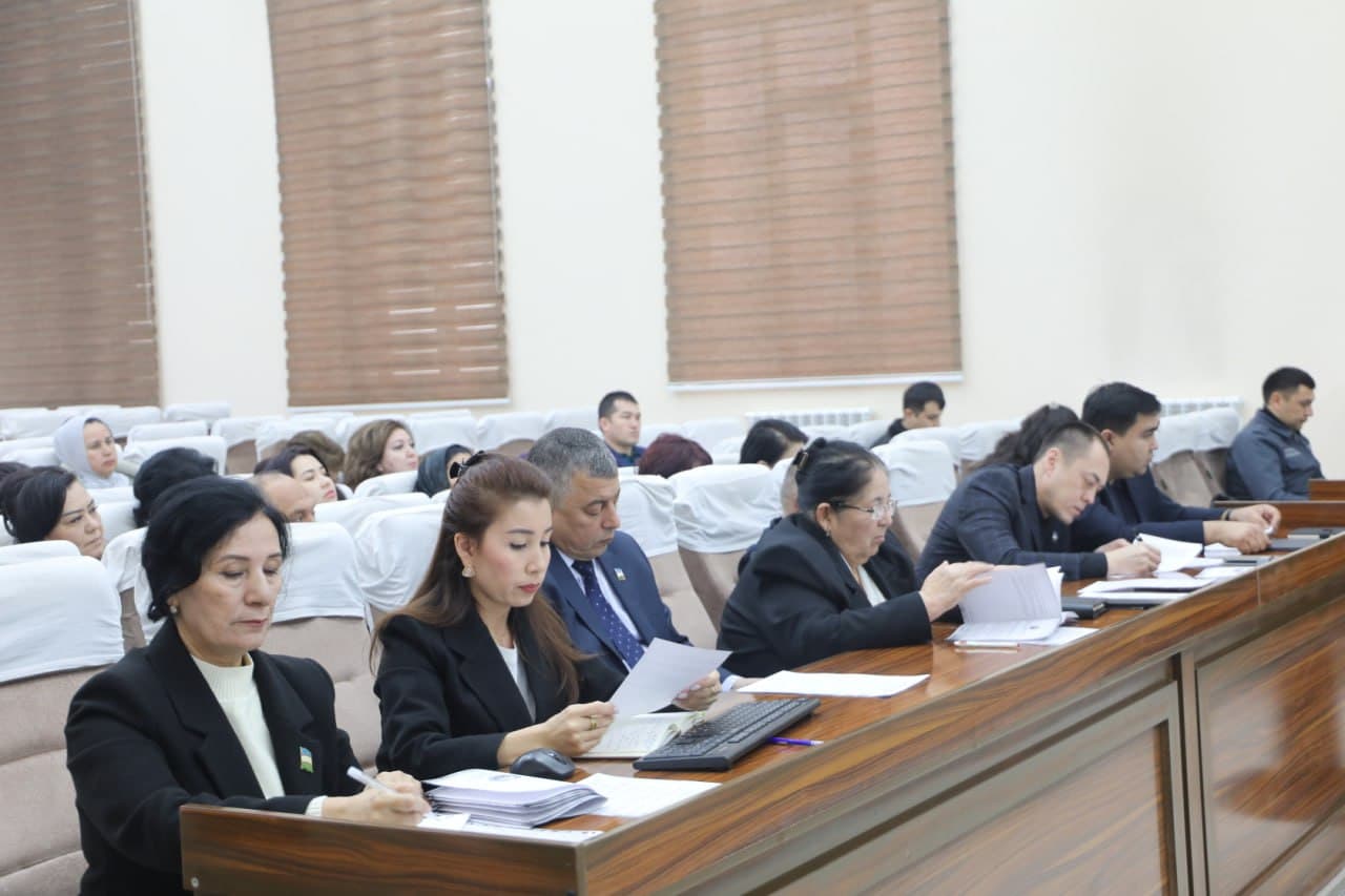 Yettinchi chaqiriq Xalq deputatlari Yangiyo‘l shahar Kengashining o‘n to‘qqizinchi sessiyasi bo‘lib o‘tdi