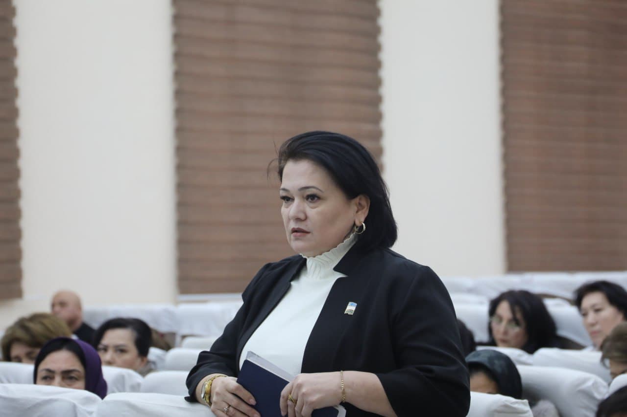 Yettinchi chaqiriq Xalq deputatlari Yangiyo‘l shahar Kengashining o‘n to‘qqizinchi sessiyasi bo‘lib o‘tdi