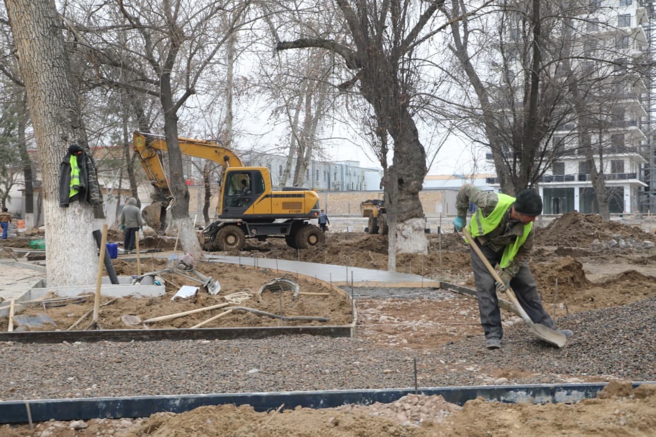 “Alisher Navoiy gulshani” istirohat bog‘i zamonaviy ko‘rinishga keltirilmoqda