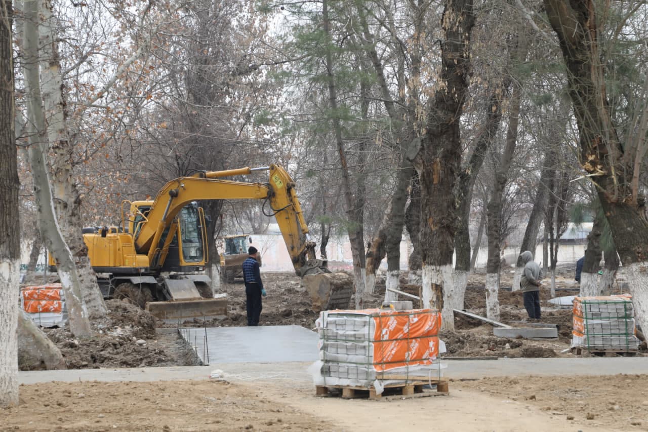 “Alisher Navoiy gulshani” istirohat bog‘i zamonaviy ko‘rinishga keltirilmoqda