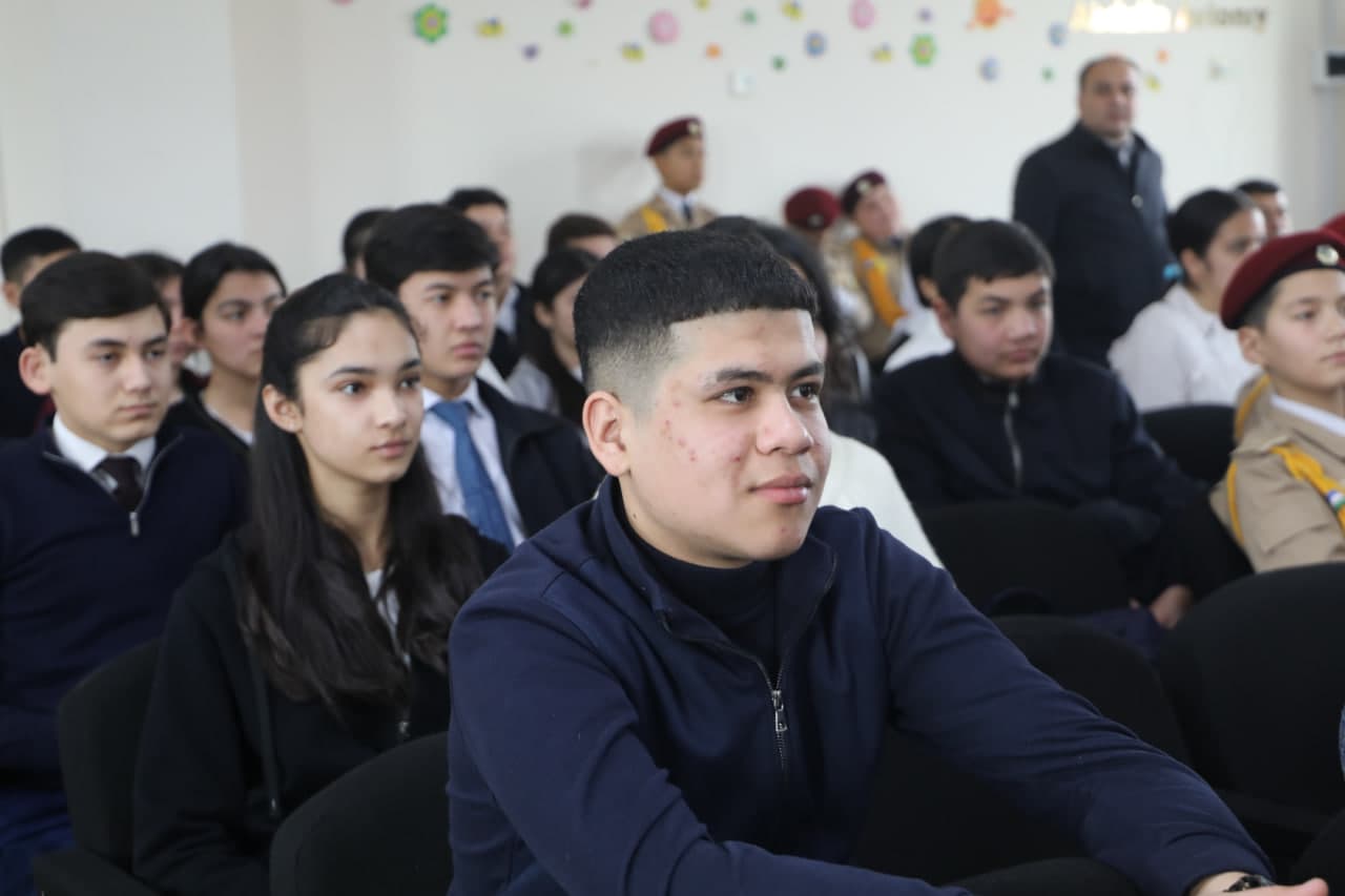 "Yangi O‘zbekistonning ibratli oilasi" shiori ostida "Qo‘sha-qarish saodati" mavzusida "Uch avlod uchrashuvi" tadbiri bo‘lib o‘tdi