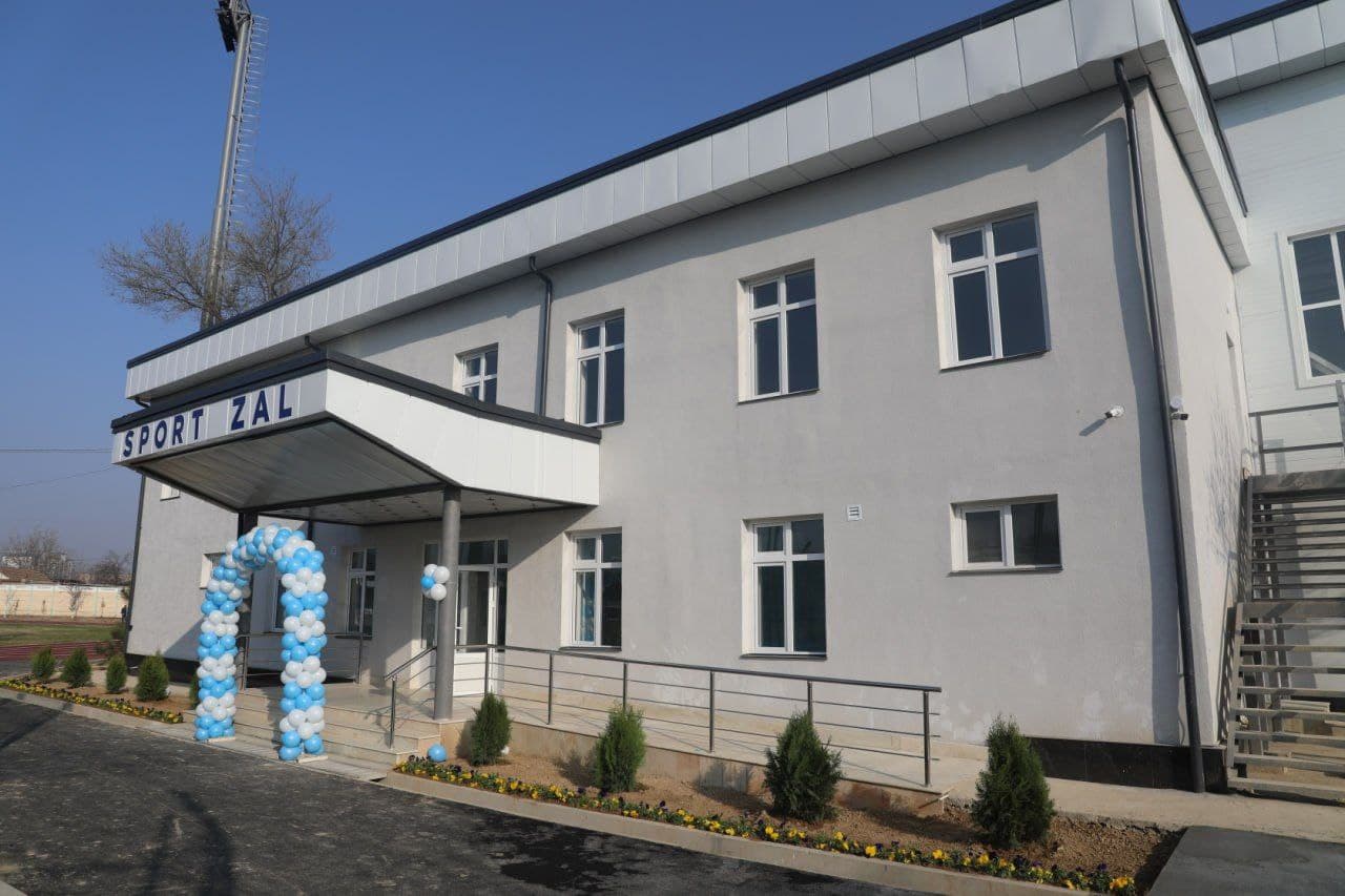 Navro‘z umumxalq bayrami arafasida Yangiyo‘l shahrida zamonaviy sport maktabi foydalanishga topshirildi