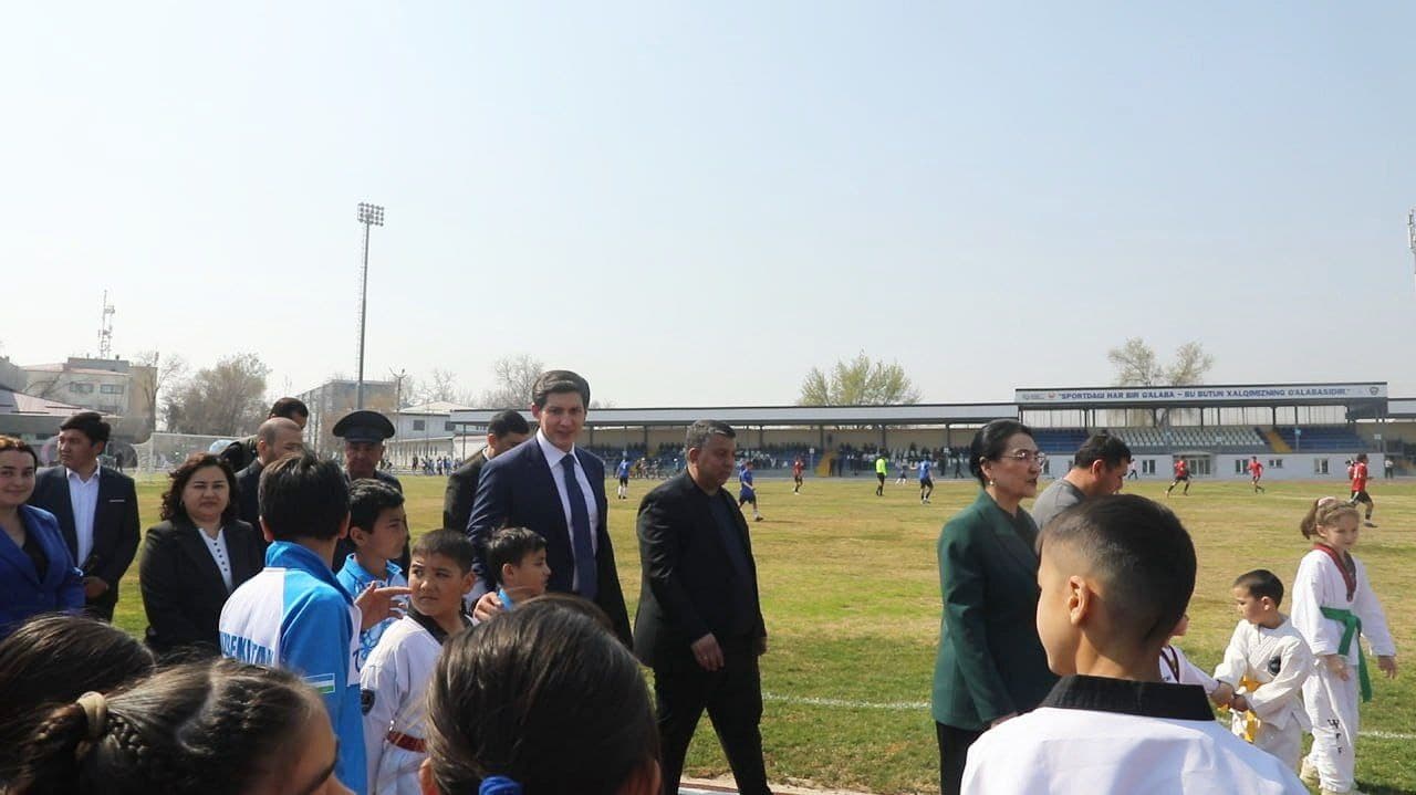 Navro‘z umumxalq bayrami arafasida Yangiyo‘l shahrida zamonaviy sport maktabi foydalanishga topshirildi