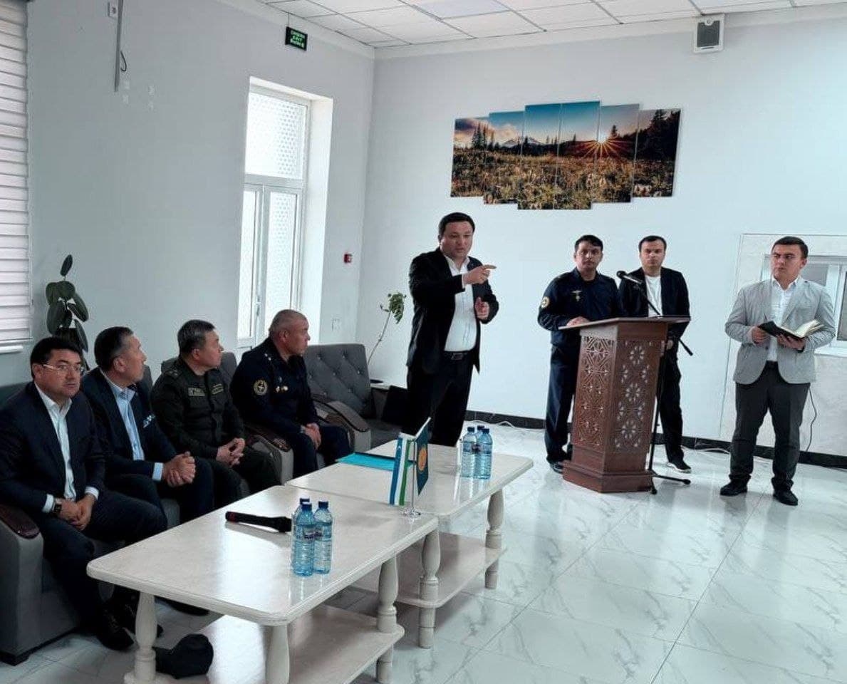 “Rahbar va yoshlar uchrashuvi” doirasida harbiy qismda ochiq muloqot tashkil etildi