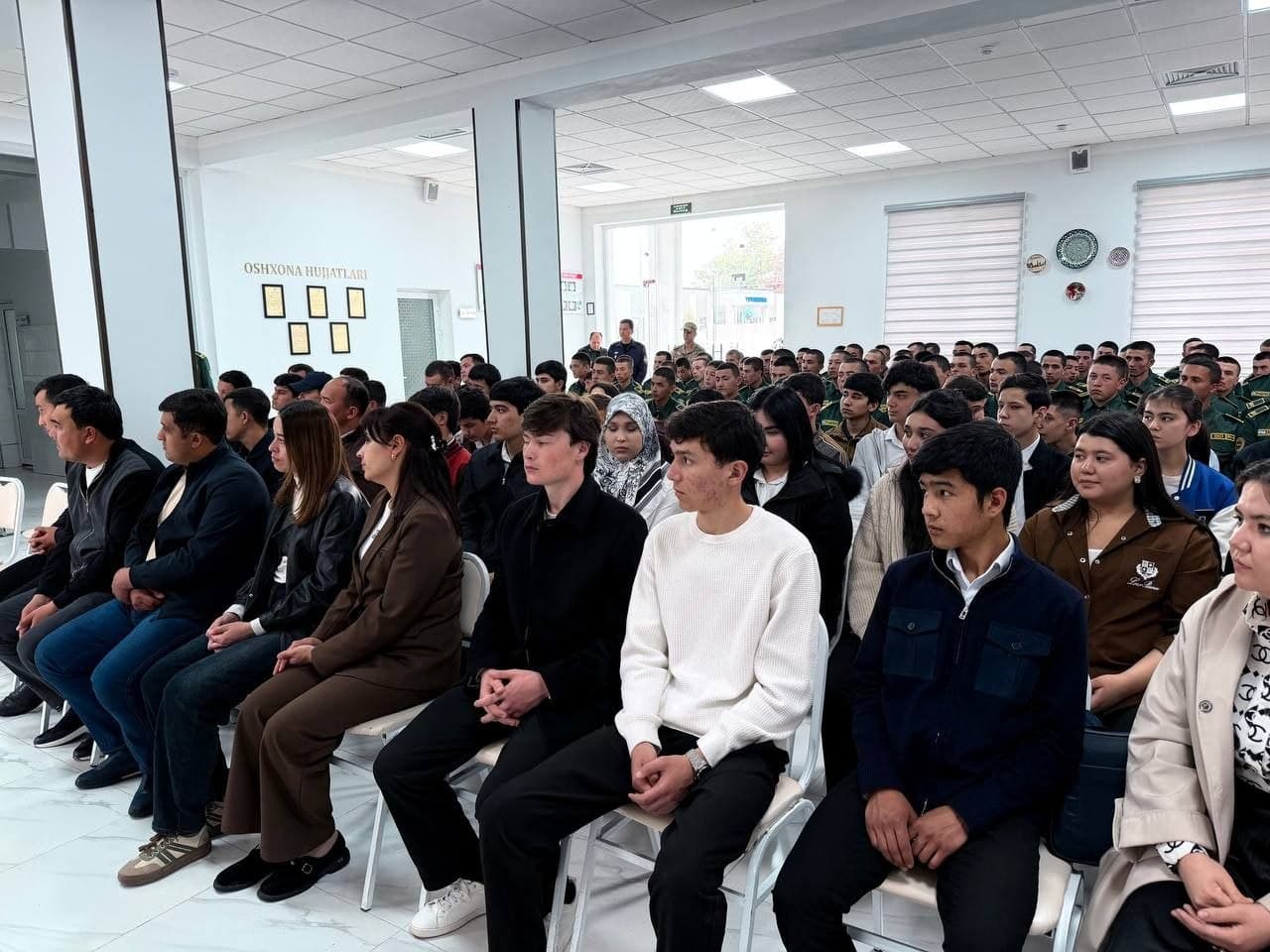 “Rahbar va yoshlar uchrashuvi” doirasida harbiy qismda ochiq muloqot tashkil etildi