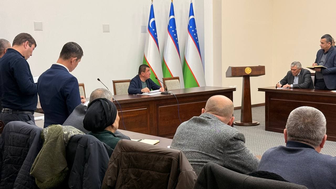 Мактабгача ва мактаб таълими соҳасида 2026 йилда амалга оширилиши режалаштирилган устувор вазифаларга бағишланган кенгайтирилган йиғилиш бўлиб ўтди.