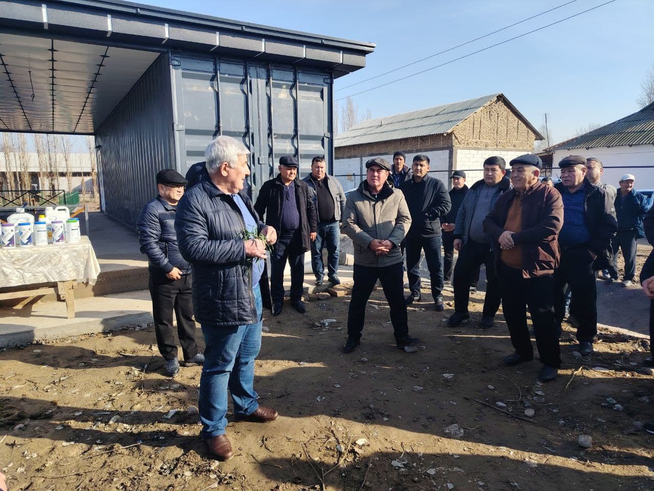 Оққўрғон тумани ғалла майдонларида қишки парвариш тадбирларига бағишланган амалий семинар ўтказилди