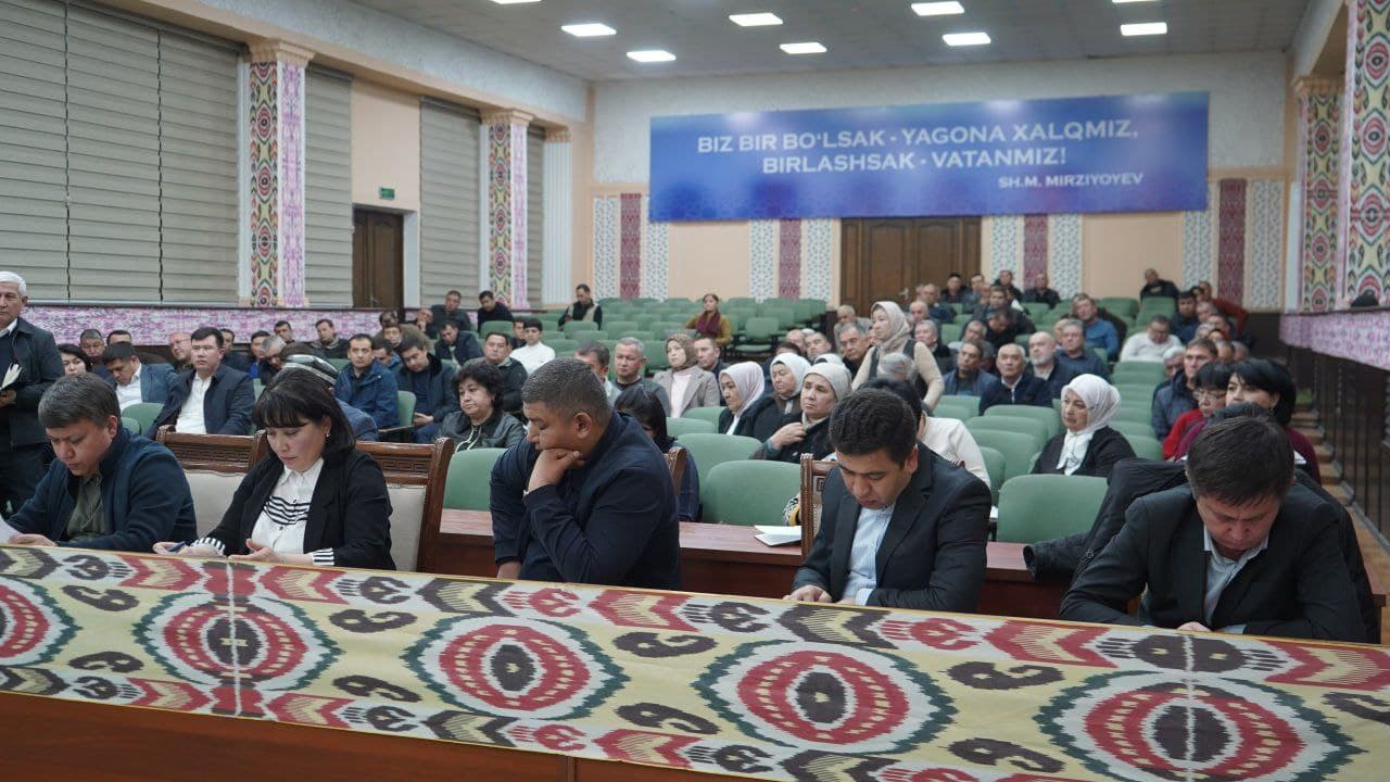 Zangiota tumani majlislar zalida tuman hokimi Erkin Rustamov boshchiligida “Hokimlik soati” bo‘lib o‘tdi.