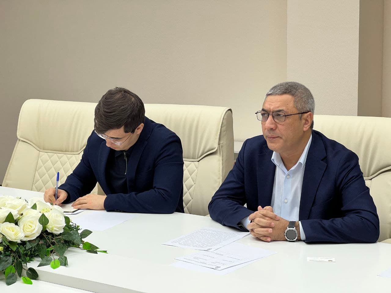 Директор Агентства по развитию легкой промышленности Назимжон Касимович встретился с представителями компании “Runcai Textile Technology” Китайской Народной Республики