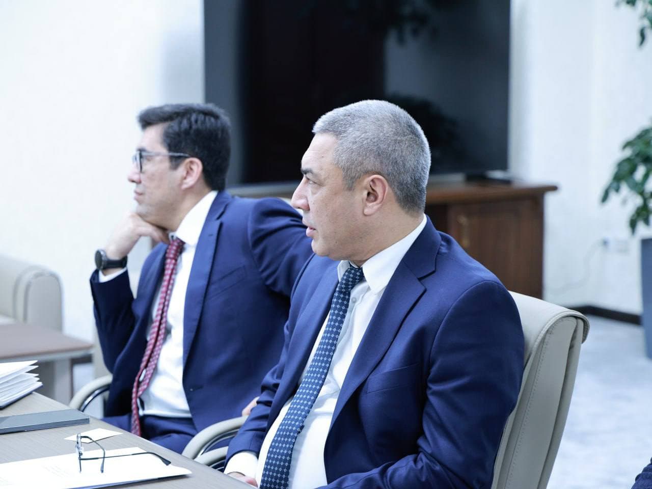 Обсуждено сотрудничество с Германией в сфере легкой промышленности