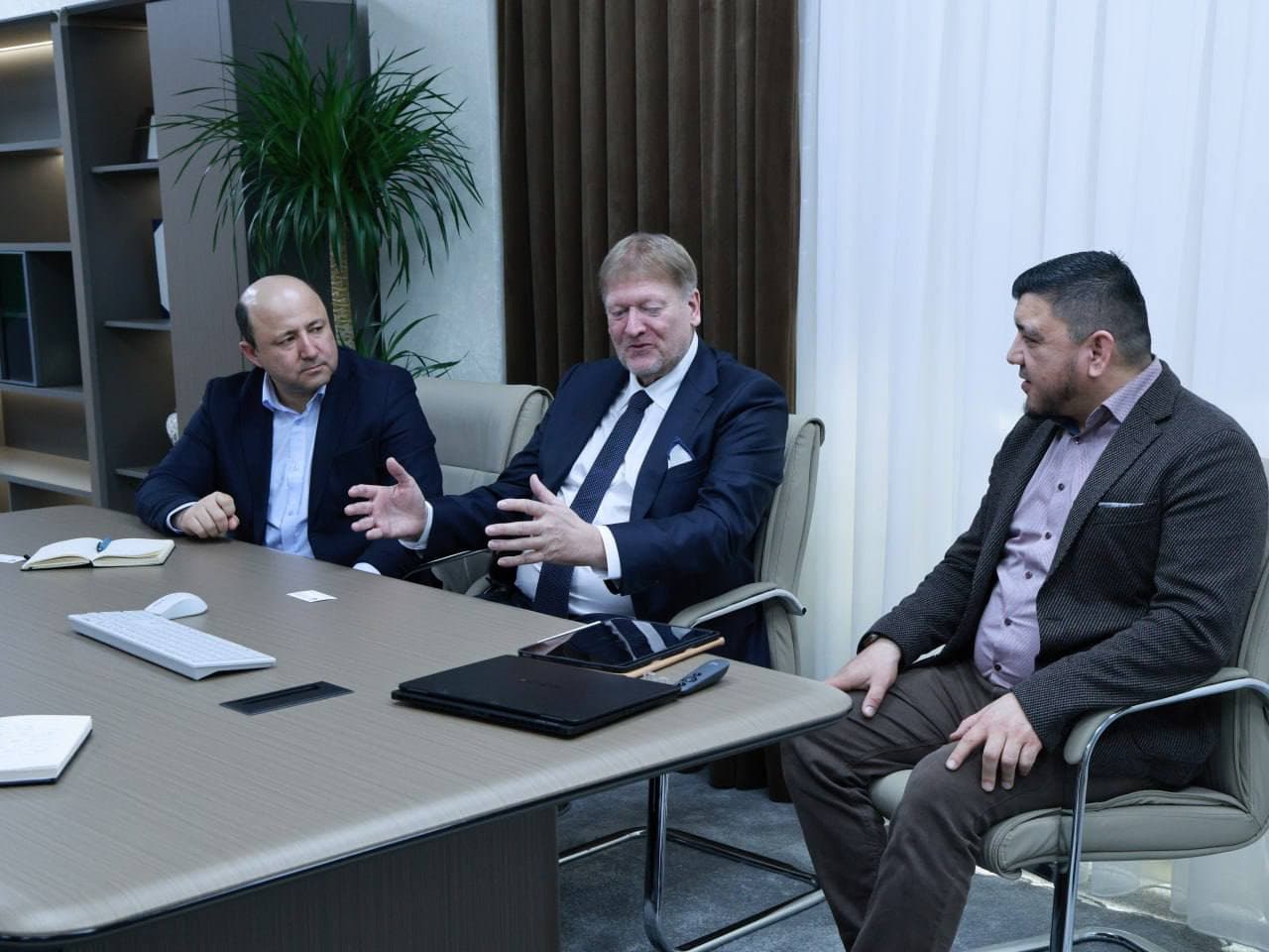 Обсуждено сотрудничество с Германией в сфере легкой промышленности