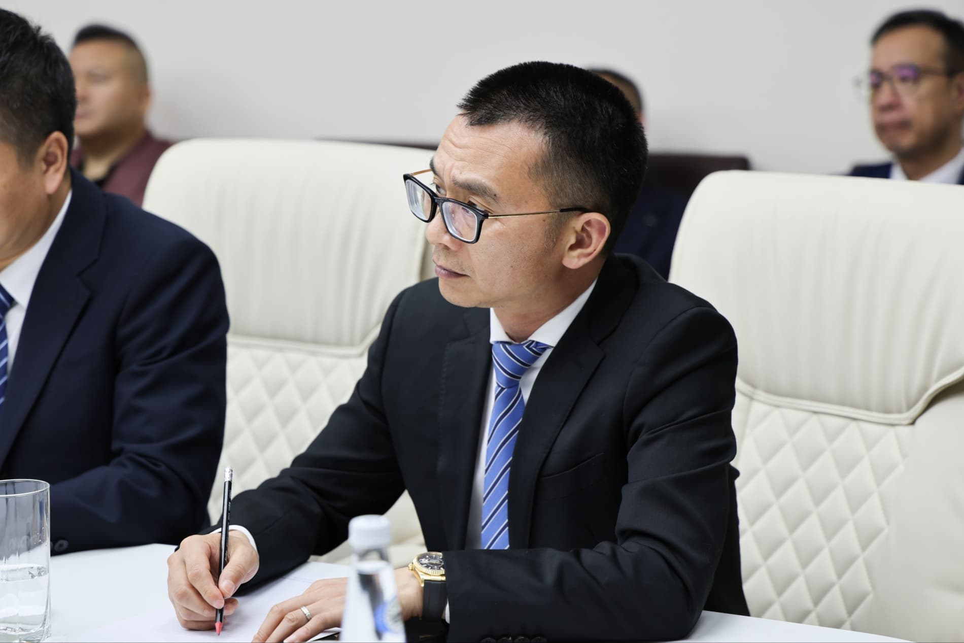 Strategic cooperation between Uzbekistan and China in the leather and footwear industry is reaching a new stage.