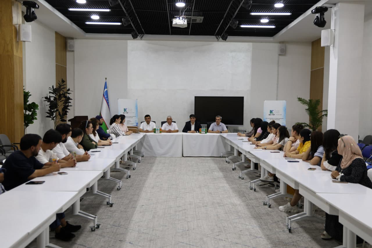 Uz-Kor Textile Technoparkida malaka oshirish dasturini tamomlagan tinglovchilarga sertifikatlar berildi